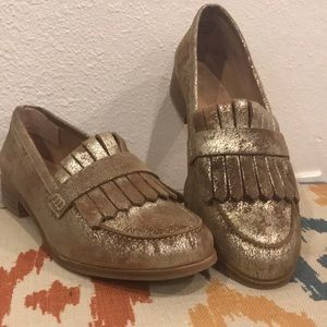 Seychelles weekenders size 9 women’s gold loafers